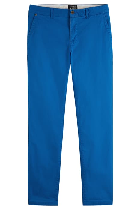 ESSENTIALS- STUART SEASONAL EXTENSION CHINO RIVIERA BLUE by Scotch & Soda