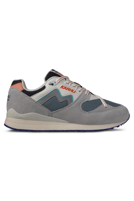 SYNCHRON CLASSIC DAWN BLUE/ LILY WHITE by Karhu