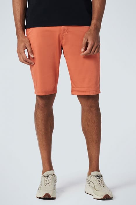 SHORT CHINO GARMENT DYED TWILL STRETCH PAPAYA by No Excess