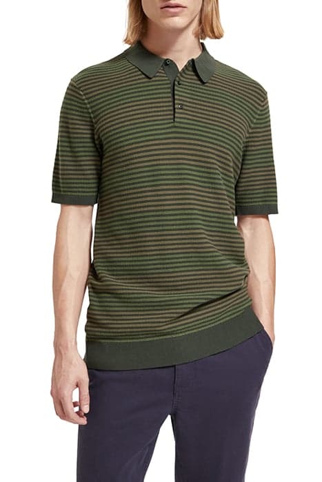 STRUCTURE KNITTED POLO IN ORGANIC COTTON MILITARY STRIPE by Scotch & Soda