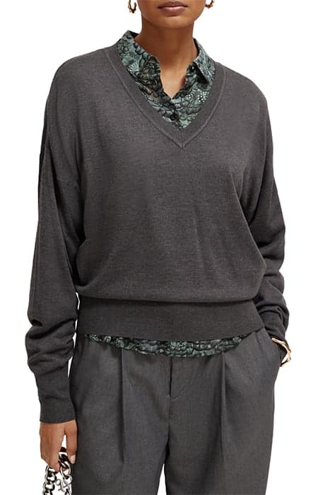 RELAXED V-NECK PULLOVER CHARCOAL MELANGE by Scotch & Soda