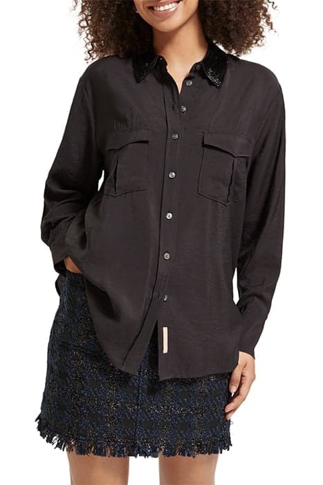 RELAXED FIT SHIRT WITH BEADED COLLAR AND CHEST POCKETS EVENI by Scotch & Soda