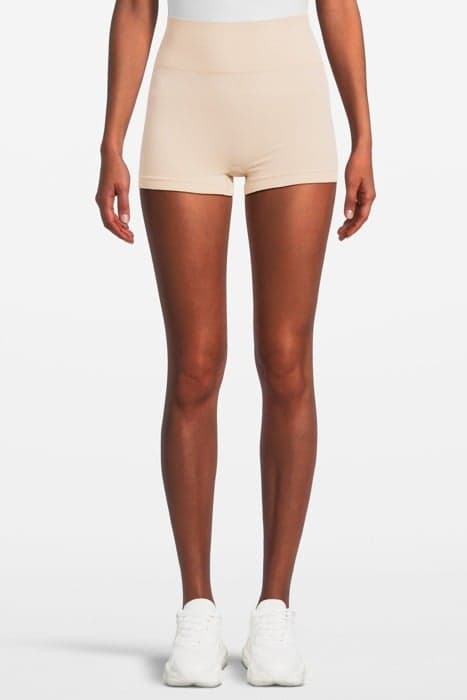 SEAMLESS SHORTS PLASTER by Filippa K