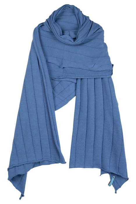 OBLONG SCARF JEANS by Mucho Gusto