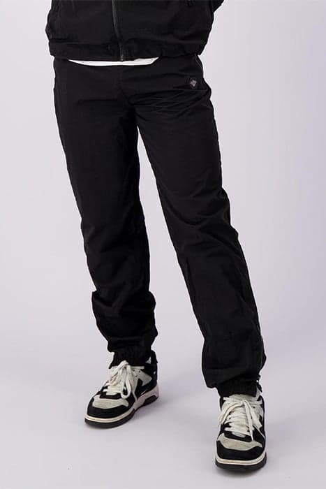 INITIAL TRACKPANTS BLACK by Black Bananas