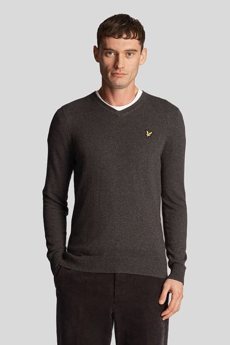 COTTON MERINO V NECK JUMPER CHARCOAL MARL by Lyle & Scott