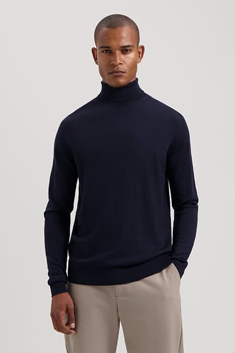 DS_DESTIN TURTLE NECK DK. NAVY by Dstrezzed