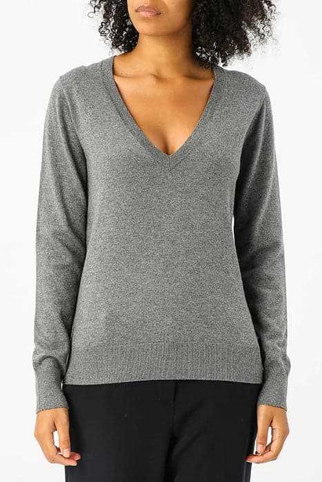 BASIC V-NECK SWEAT LS by River Woods