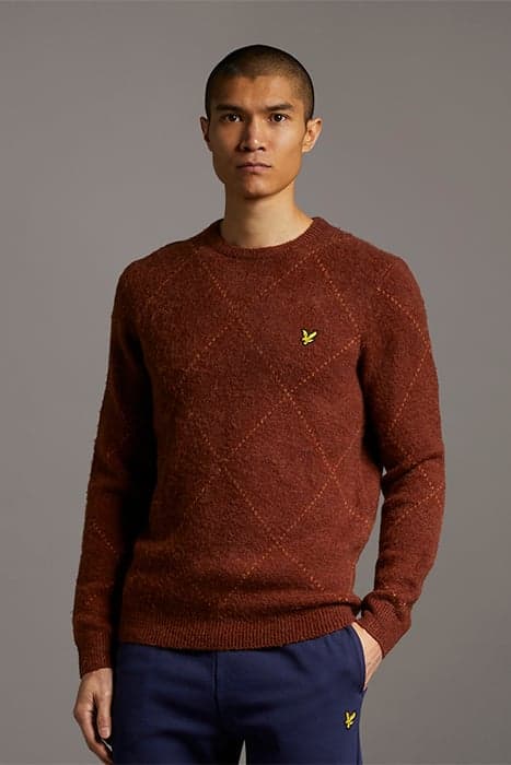 BRUSHED ARGYLE JUMPER RUST by Lyle & Scott