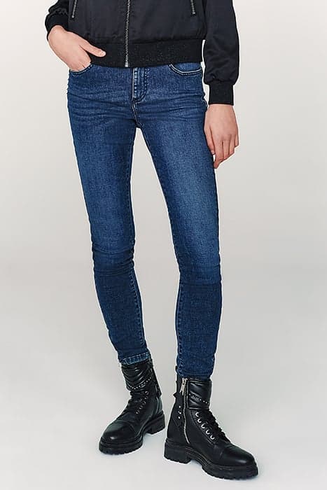 BLUE PIERCED REGULAR WAIST SCULPT-UP SLIM JEANS by IKKS