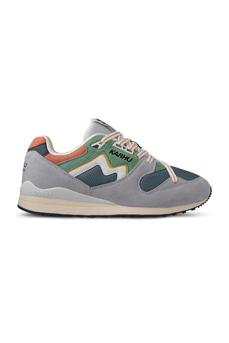 SYNCHRON CLASSIC-DAWN BLUE/LILY WHITE by Karhu