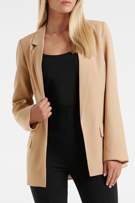 BELLA BOYFRIEND BLAZER CAMEL by Forever New