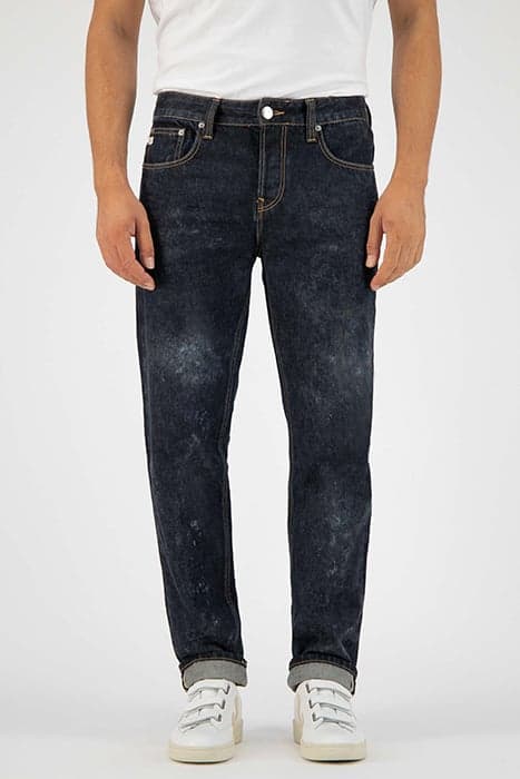 EXTRA EASY DUSTY DRY by Mud Jeans