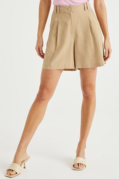 SHORT BEIGE by WE Fashion