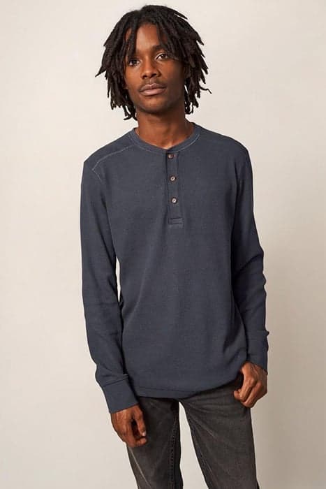 PORTER WAFFLE HENLEY DARK GREY by White Stuff