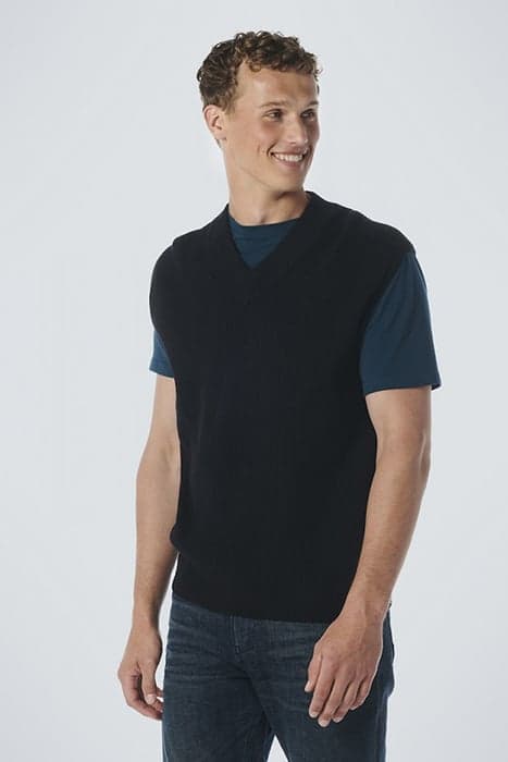 SPENCER V-NECK RELIEF RIB JACQUARD WITH WOOL BLACK by No Excess