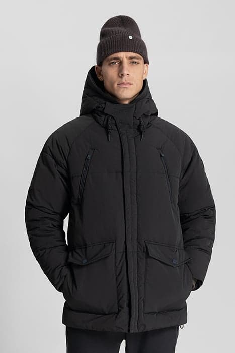 DS_NORDIC PARKA BLACK by Dstrezzed