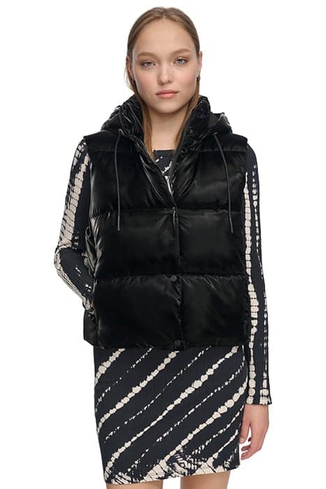 S/L SHORT PUFFER VES BLACK by DKNY