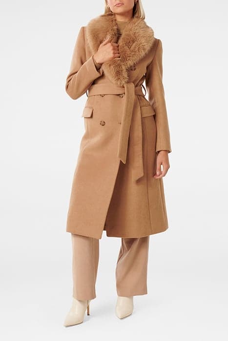 FRANKIE FAUX FUR COLLAR COAT CAMEL by Forever New