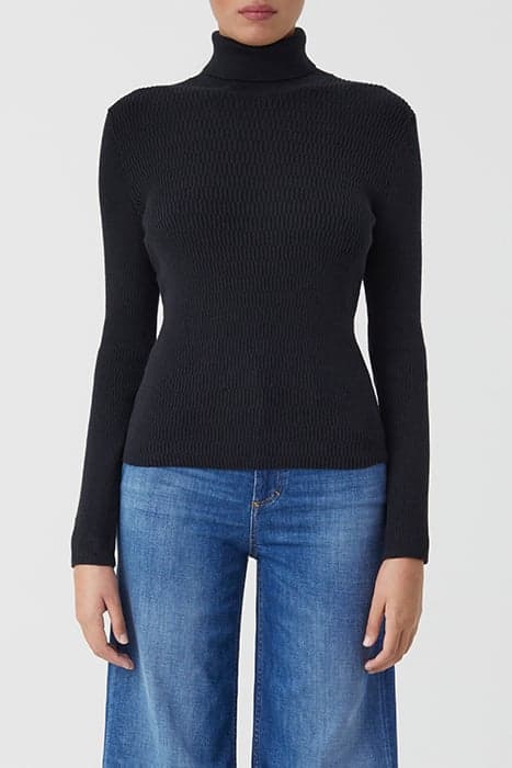 TURTLE NECK LONG SLEEVE BLACK by Closed