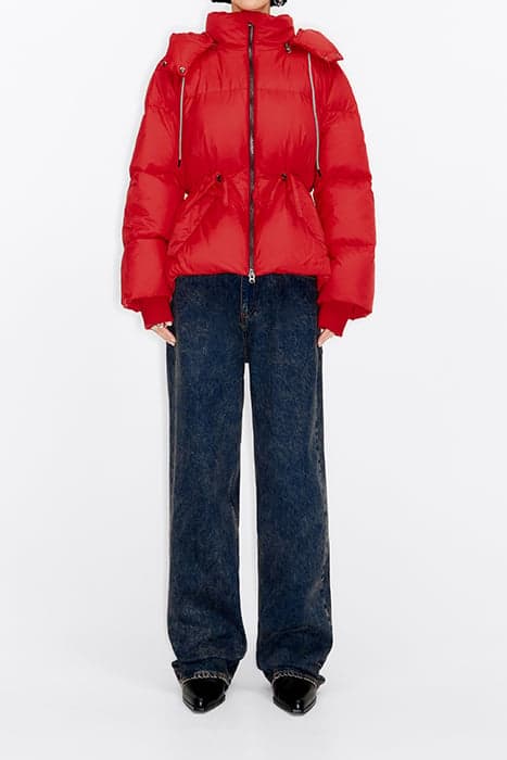 SHORT RED DOWN PUFFER by Bimba y Lola