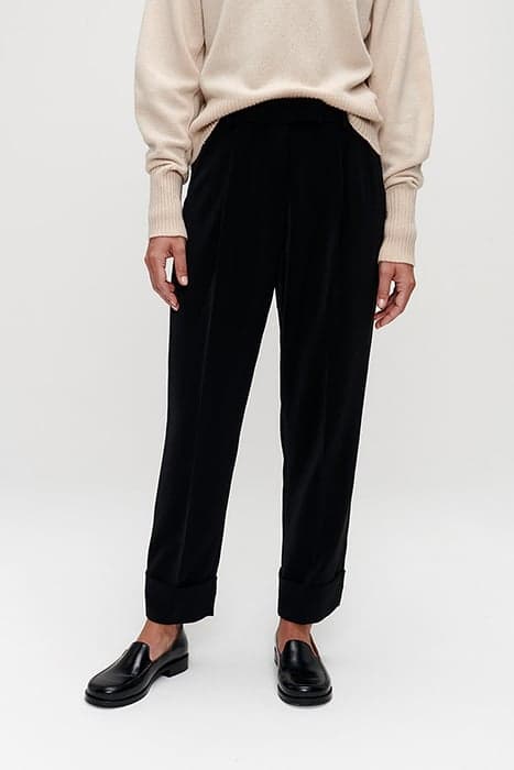 DYLAN CROPPED PANTS BLACK by Zenggi