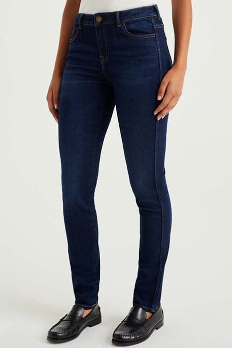 5-POCKET MID WAIST DARK BLUE by WE Fashion